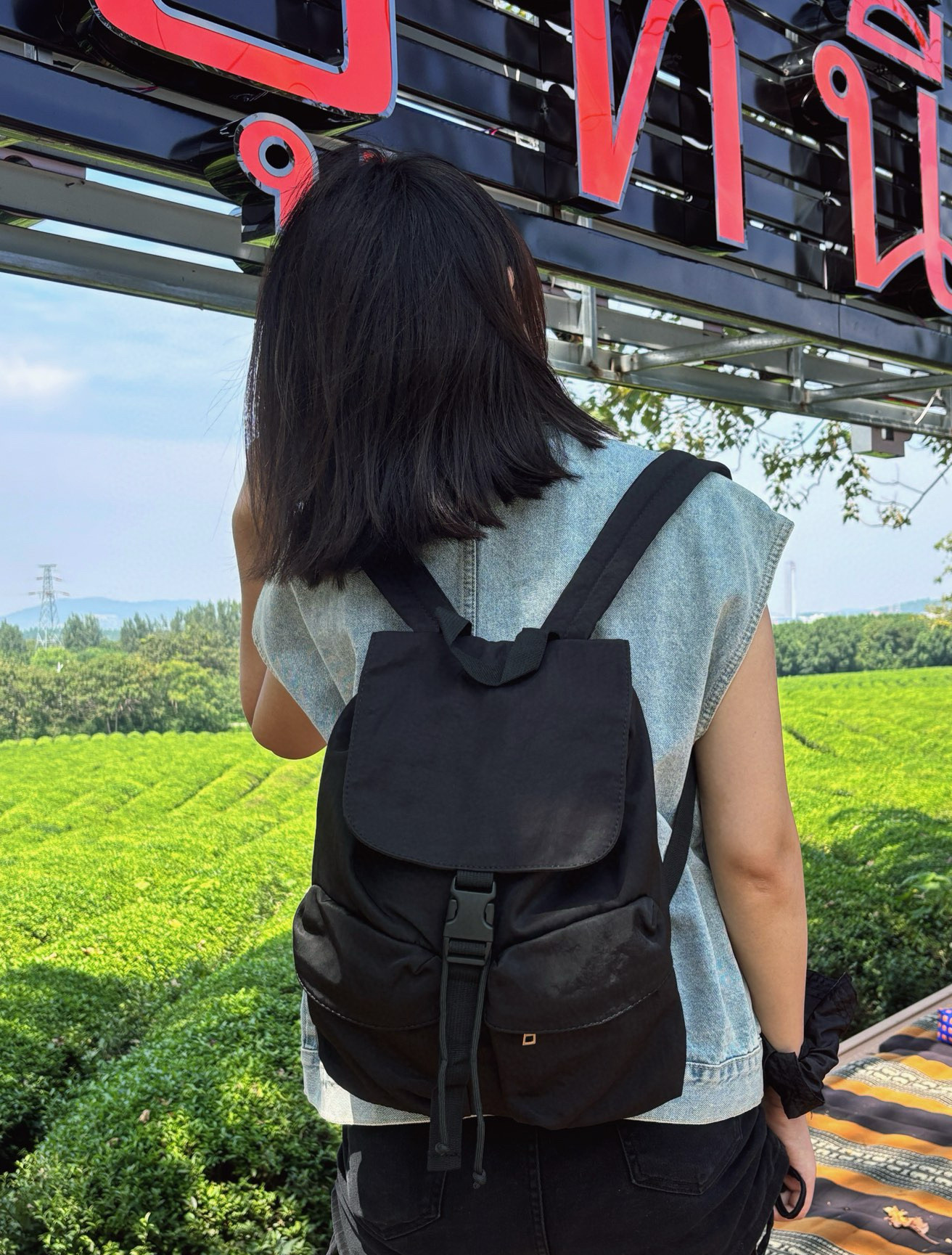 澳洲品牌休闲简行轻盈双肩包户外休闲双肩包运动通勤背包高性价比