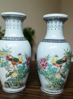 包老/景德镇567老厂瓷/艺术瓷厂原矿料手绘粉彩锦鸡牡丹花兰瓶