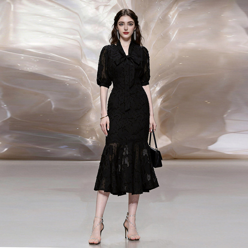 2026夏季新时尚名媛V领收腰提花雪纺中长鱼尾黑色连衣裙