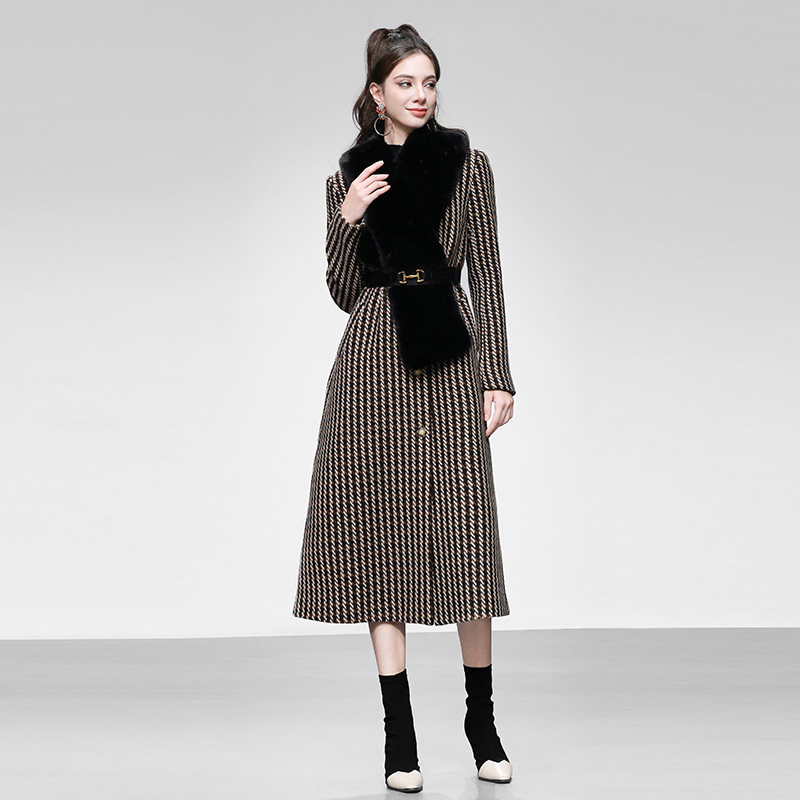 2025秋冬季新款时尚优雅气质收腰撞色千鸟格V领毛呢大衣毛毛围巾,女装/女士精品,毛呢外套,淘宝优惠券,粉丝福利购,淘宝优惠卷