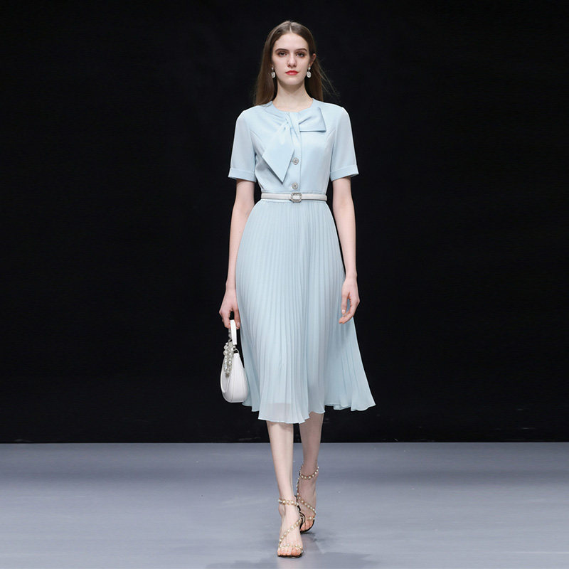 2026夏季新款法式气质设计感蝴蝶结收腰大摆百褶裙中长款连衣裙女