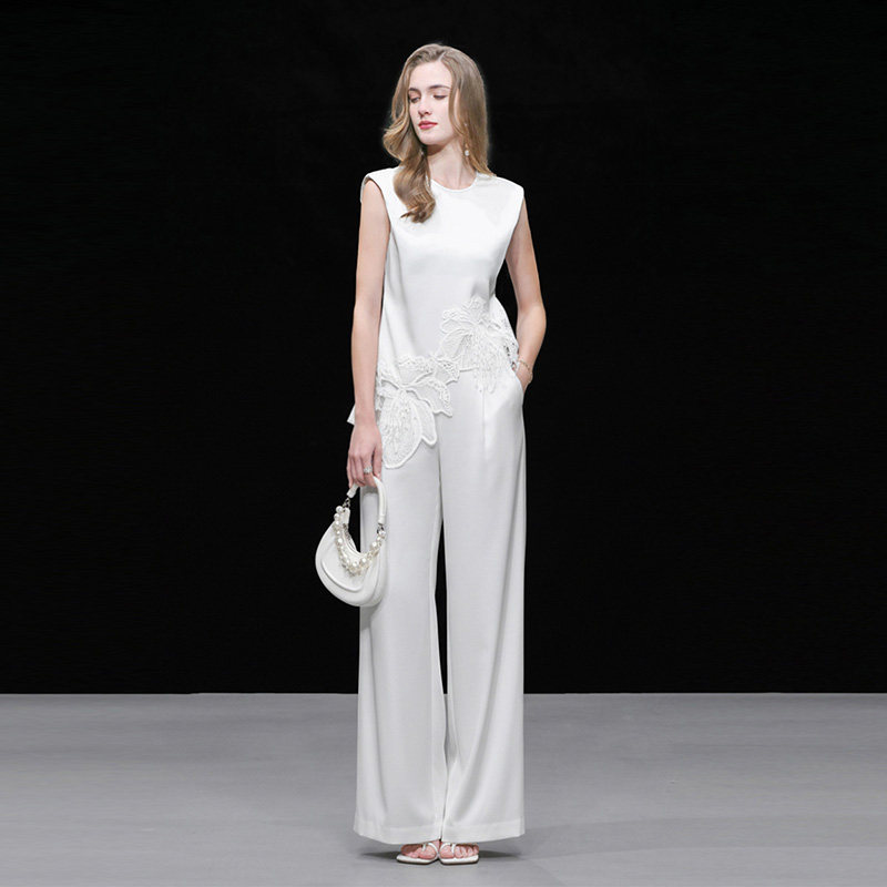 2026夏季新款时尚正肩设计感蕾丝贴花上衣高腰气质阔腿裤套装