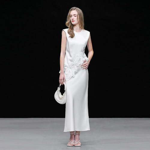 2026夏季新款时尚正肩设计感蕾丝贴花上衣高腰气质半裙双面缎套装