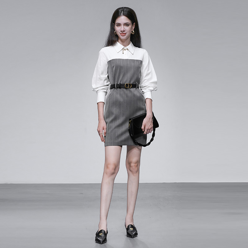 2026年春季新款时尚气质宽松版假两件撞色拼接收腰直筒连衣裙女装