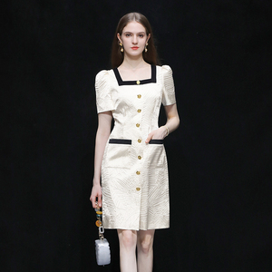 2026夏季新款时尚气质复古方领收腰修身撞色贴边收腰修身连衣裙