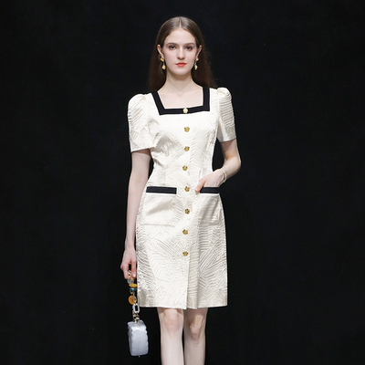 2025夏季新款时尚气质复古方领收腰修身撞色贴边收腰修身连衣裙