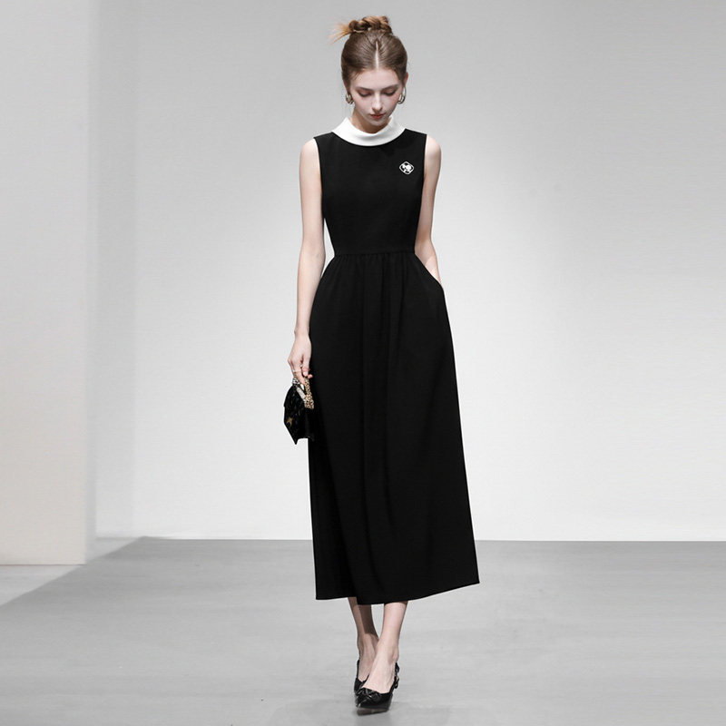 2026年夏季新款法式千金风高级感撞色拼接收腰大摆A字连衣裙