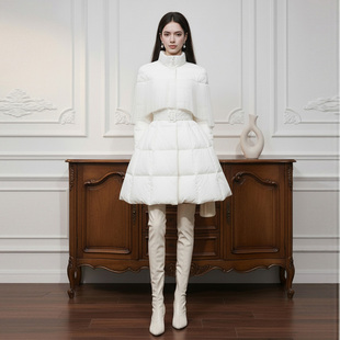 2025冬新款时尚高领网纱荷叶边拼接灯笼袖腰带收腰直筒羽绒服外套