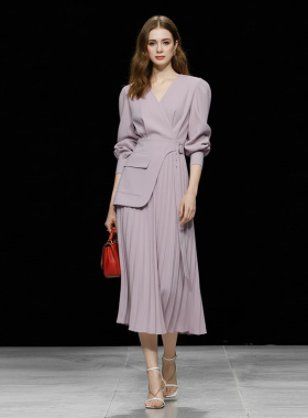 时尚连衣裙女2026早春高级感收腰气质西装通勤灰紫色V领显瘦长裙