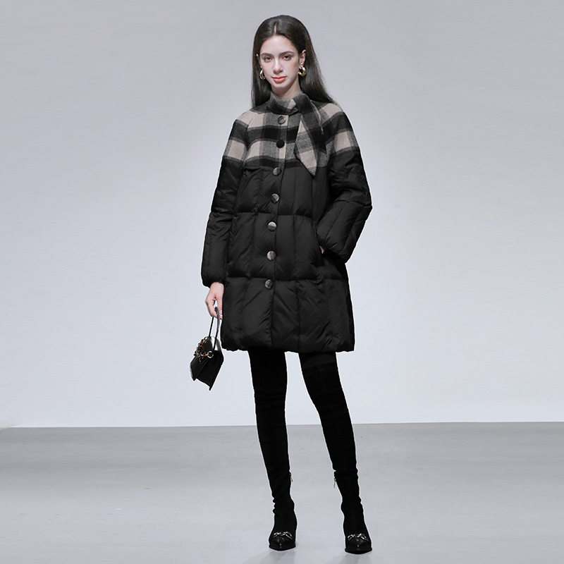 2025冬季新款气质优雅立领自带领巾连肩袖面料拼接灯笼袖羽绒服女