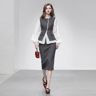 2026春新款古典千金风V领衬衫+收腰花边马甲+高腰中长半裙三件套