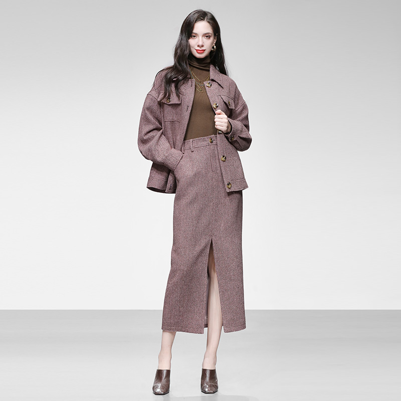 2025秋冬季时尚翻领落肩工装风贴袋毛呢外套高腰长款半裙套装