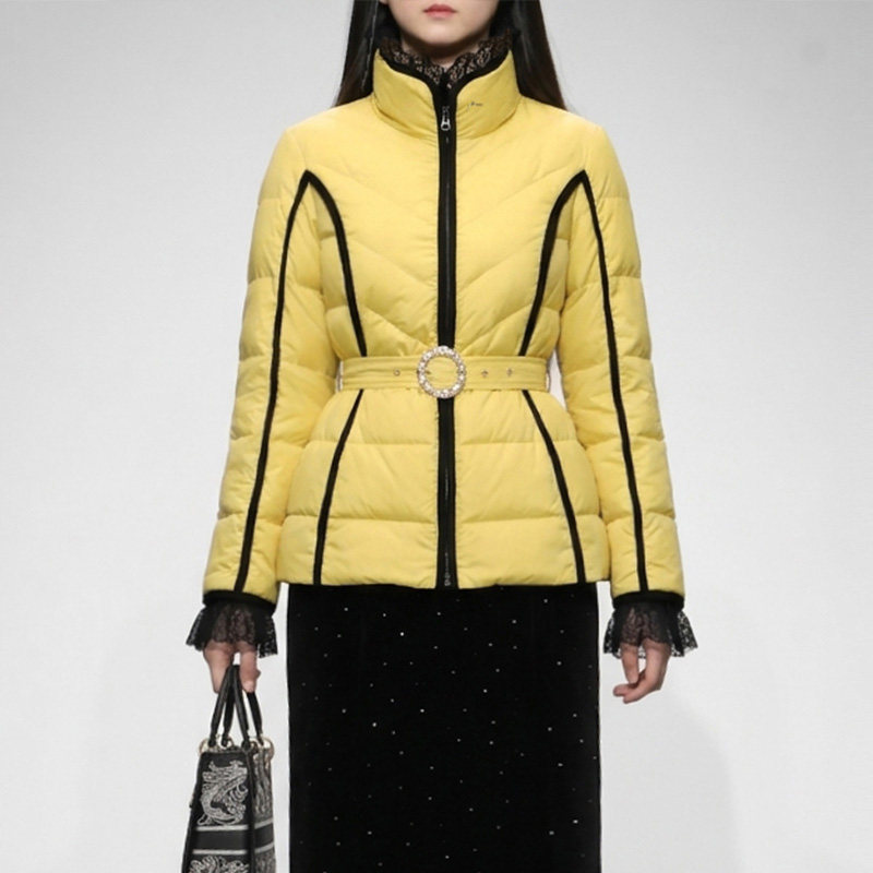 2026秋冬新款女装短款拼接蕾丝宫廷艺术保暖羽绒服白鸭绒