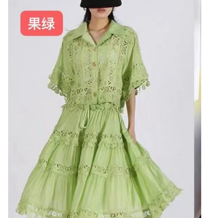 现货-法式复古宫廷风新款翻领刺绣蕾丝短款衬衫+半身裙套装女