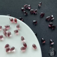 Гранат фиолетовый 50 штук.