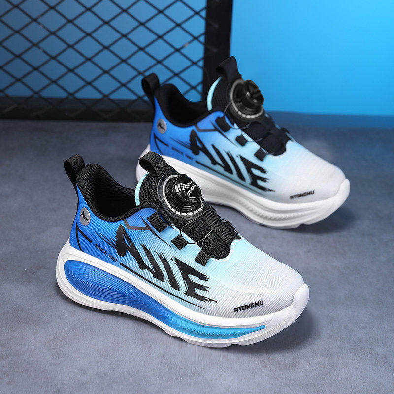 儿童运动鞋男童春春季款轻便减震旋钮扣网面透气学生跑步鞋中大童