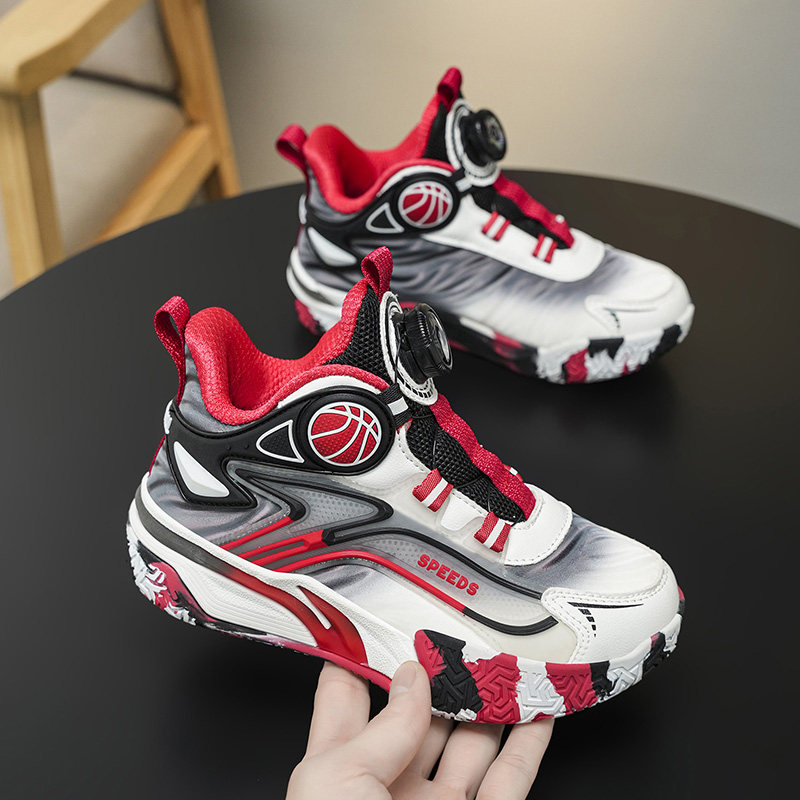 儿童篮球鞋防滑2026秋季新款防水皮面男童运动鞋小学生摩擦有声音