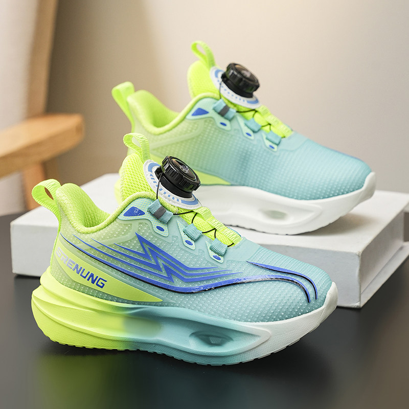 男童鞋子春秋季2026新款轻便减震儿童跑步鞋中大童男孩软底运动鞋