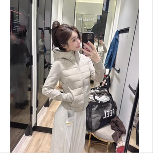 白鸭绒压胶羽绒外套轻便实用 生亚麻色 老钱风羽绒夹克 太气质了
