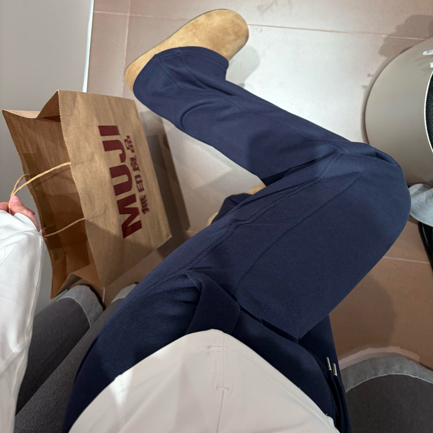 藏青色宽松运动卫裤女冬季高腰垂感显瘦休闲裤加绒加厚窄版阔腿裤