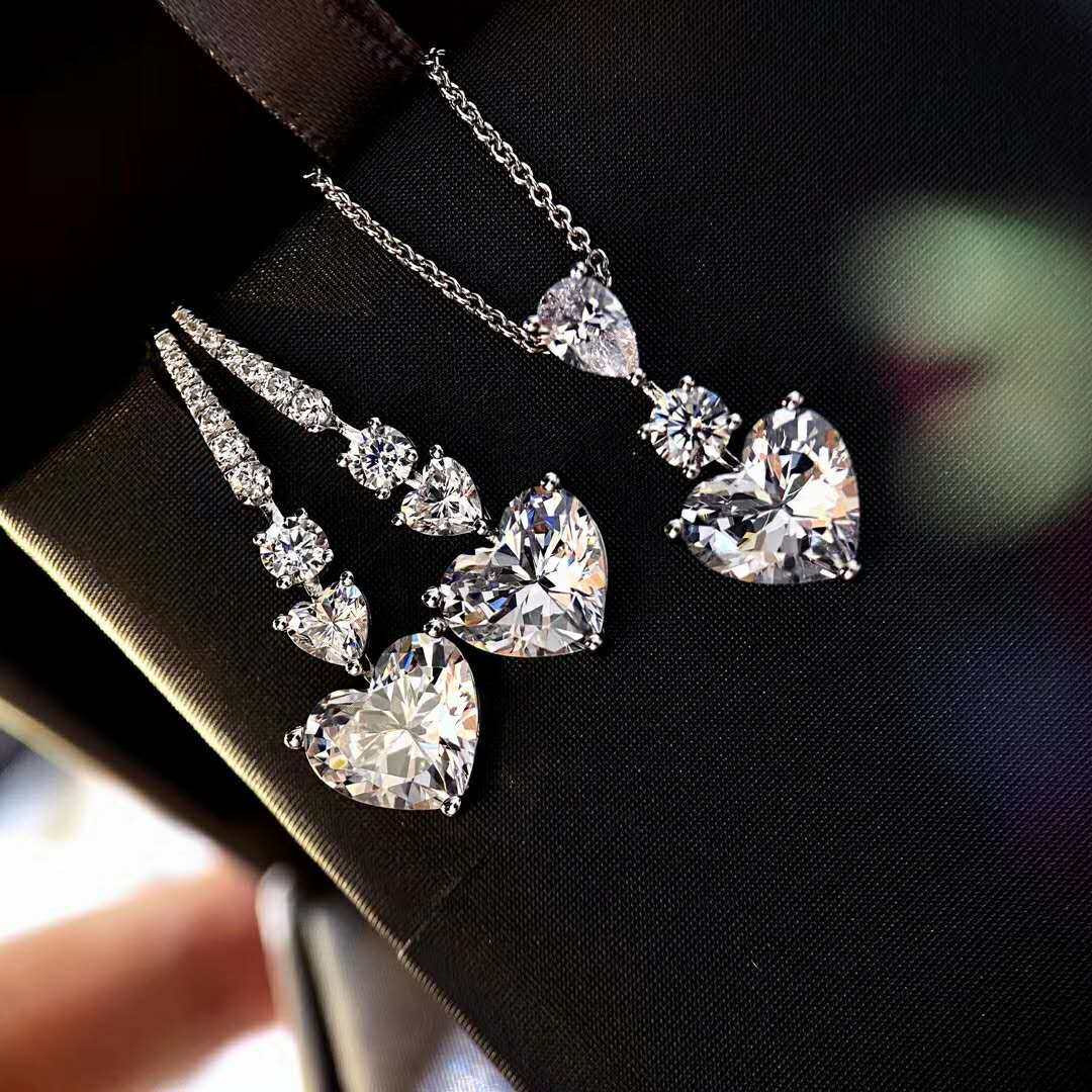 时尚2克拉爱心吊坠耳钉