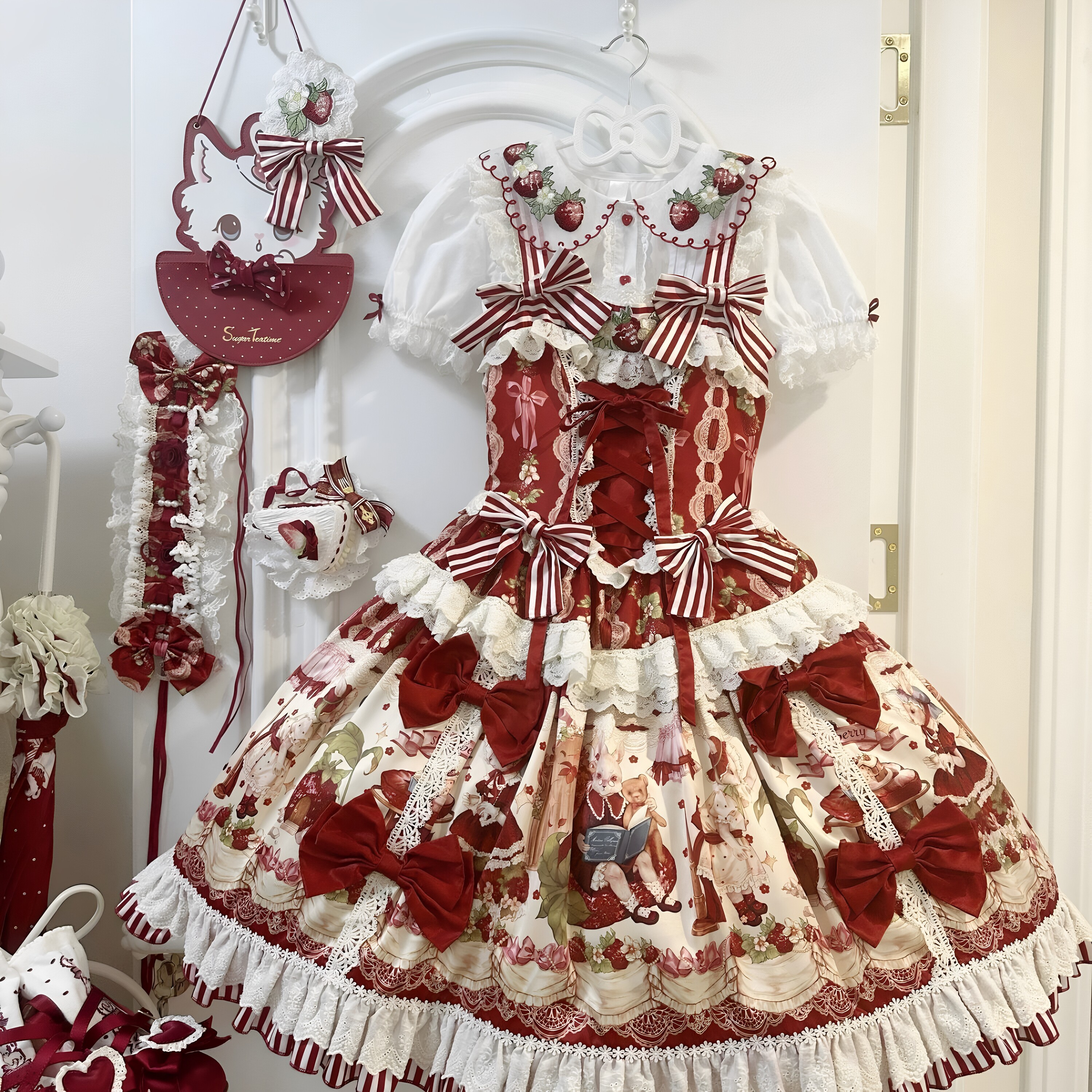 Lolita草莓内搭衬衫娃娃领洛丽塔甜美短袖蕾丝拼接甜美上衣百搭