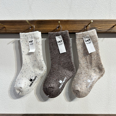 YKT伊卡兔儿童羊毛秋冬加厚保暖点纱贝母爆款中性中长筒韩系7193