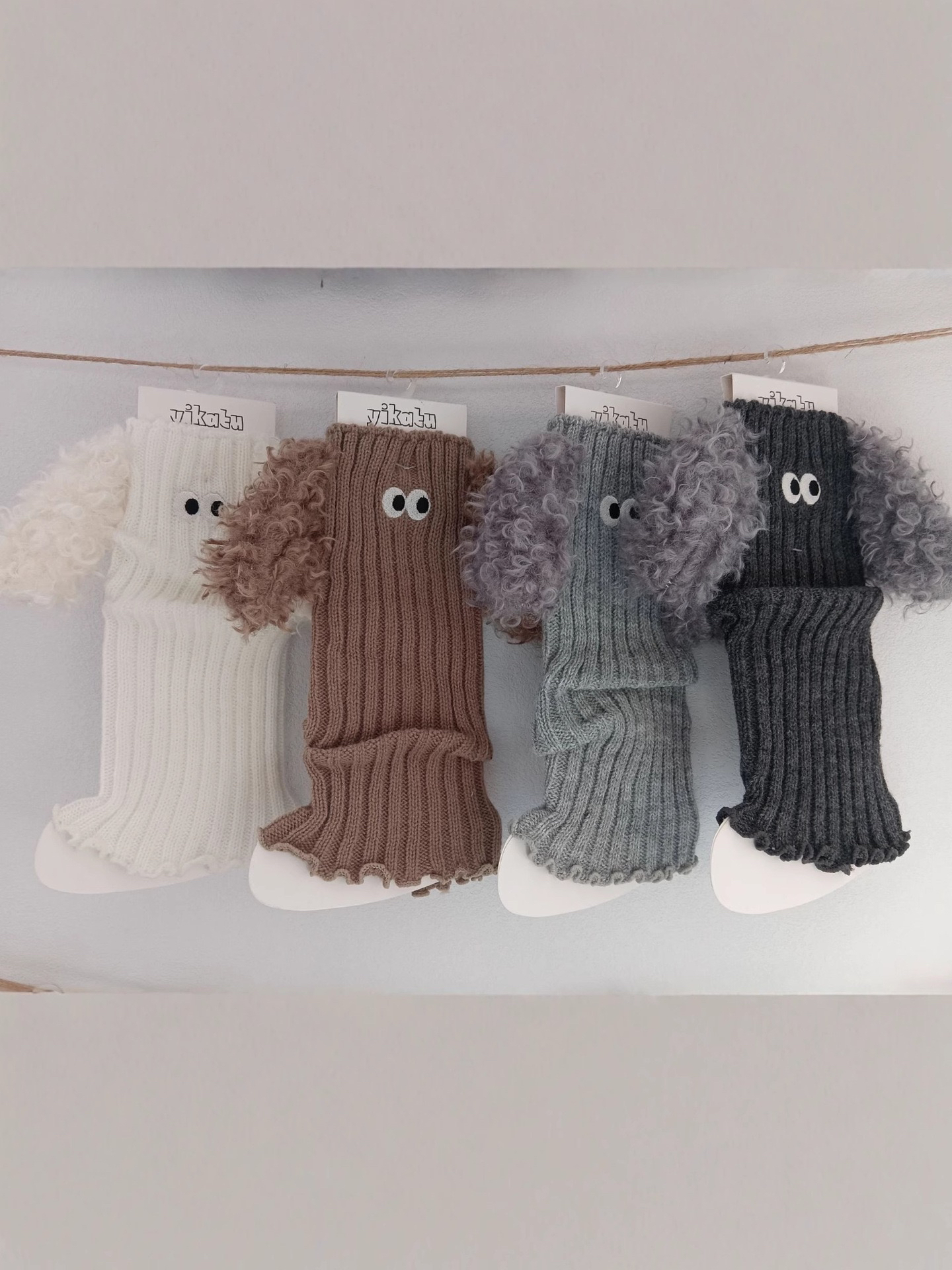 伊卡兔儿童腿套秋冬新款时尚潮素色大耳朵小狗儿童袜套均码8141