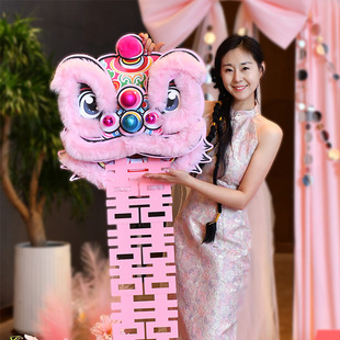 婚礼单狮子头拍照传统订婚晨袍装 婚房布置2025新款 饰道具醒狮摆件