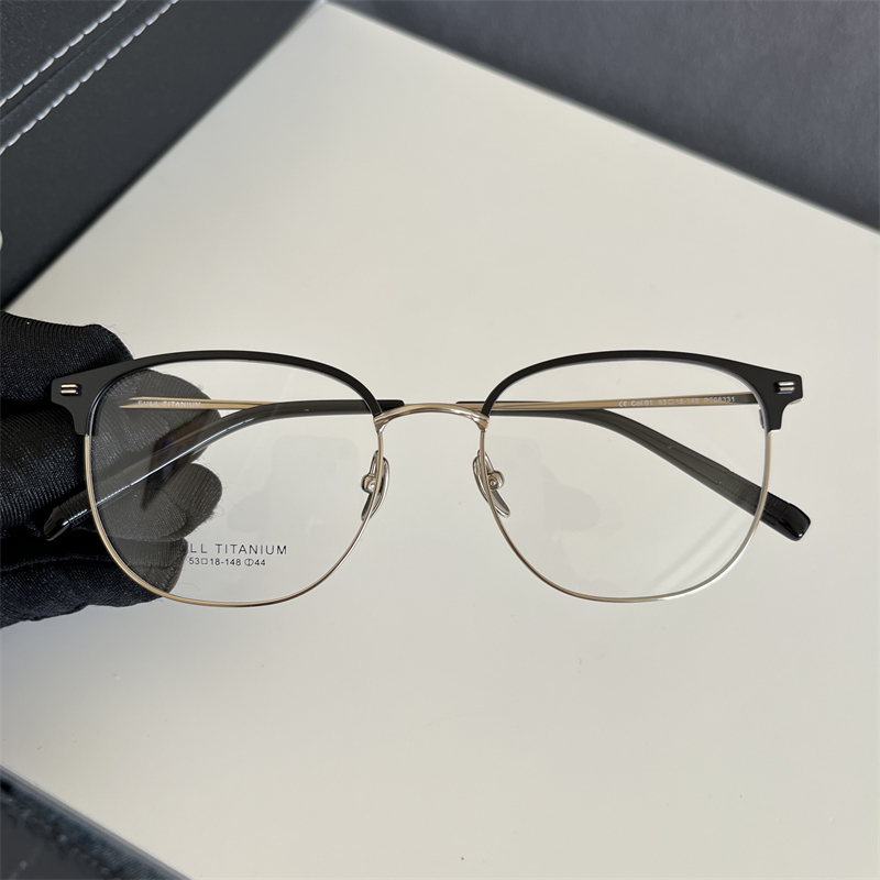 8克145-53商务男士超轻复古眉线型眼框架可配高度数纯钛中等框潮