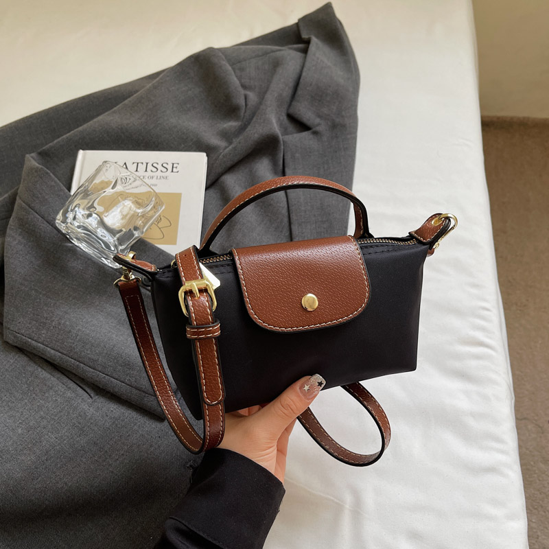 新款小包包女2025时尚流行饺子包欧美潮包撞色女包休闲手提斜挎包