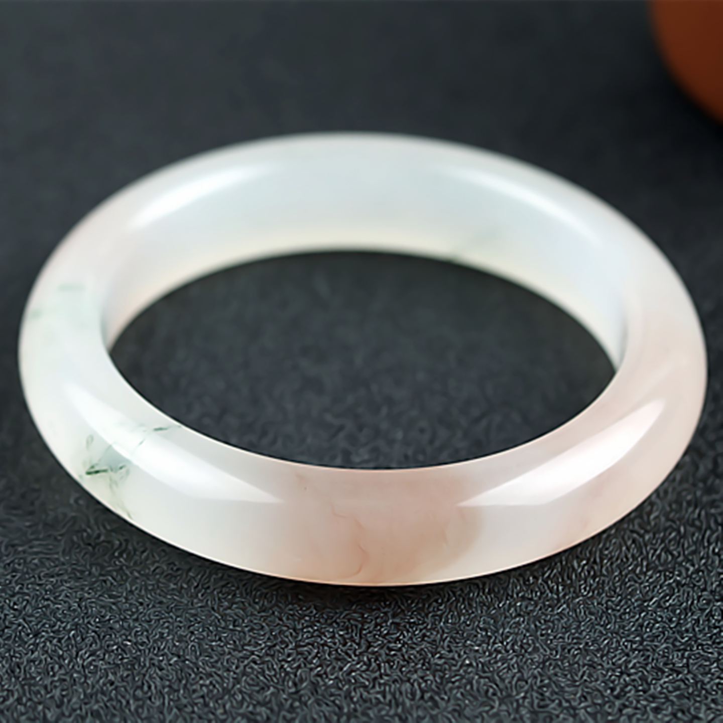 桂林鸡血玉手镯高冰种三彩贵妃料