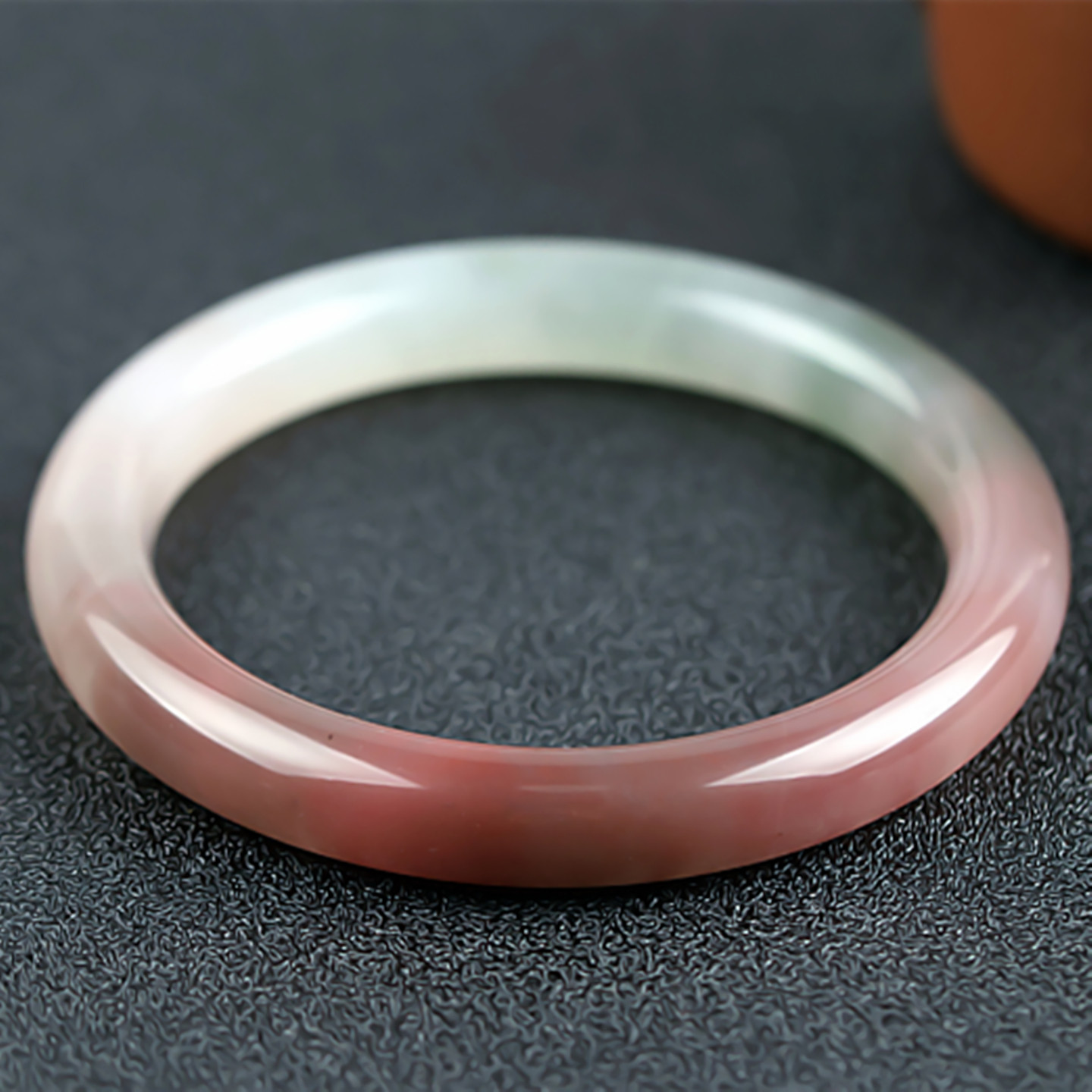 收藏级 桂林鸡血玉手镯冰种三彩贵妃料58圈口正品天然玉石镯子女