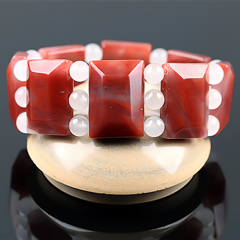 桂林鸡血玉手链冰种大红袍贵妃料