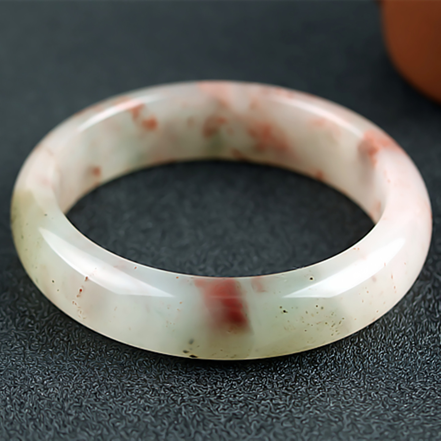 桂林鸡血玉手镯冰种三彩红色贵妃料57圈口正品天然广西玉石镯子女