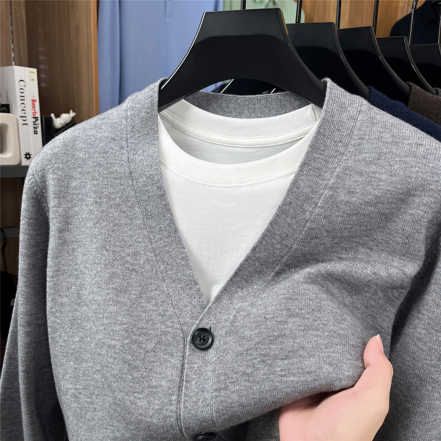 品牌V领羊毛衫男士开衫外套2025