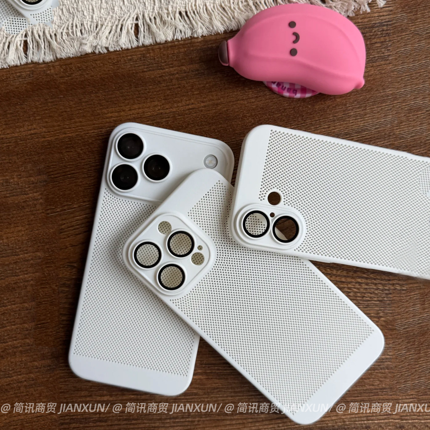 高级感月光白适用苹果17手机壳17promax超薄透气网壳iphone16/15pro/4/13p镜头全包防摔新款网眼孔散热保护套