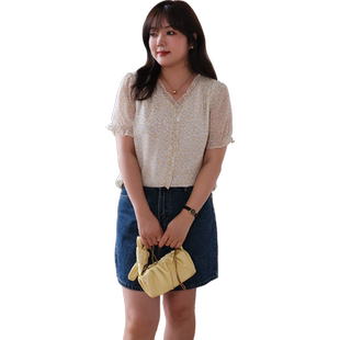 蓝若水大码女装碎花雪纺衫胖MM夏装木耳边V领显瘦法式度假风上衣