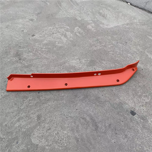 适用于中国重汽汕德卡C7H保险杠边条装饰条G7前杠装饰板红黄白色