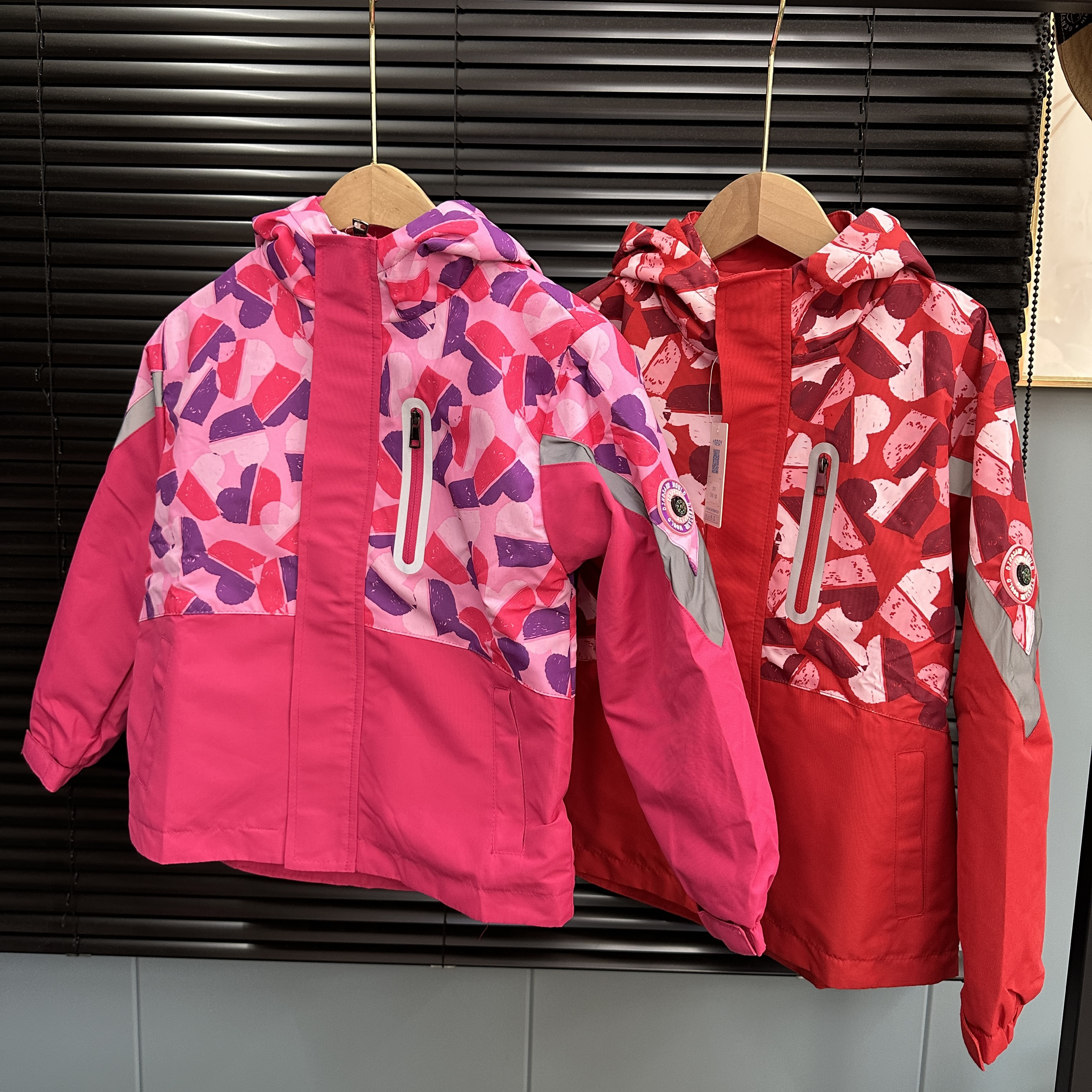 110-150开学穿搭女童冲锋衣防风防泼水中大童秋冬季保暖户外薄款