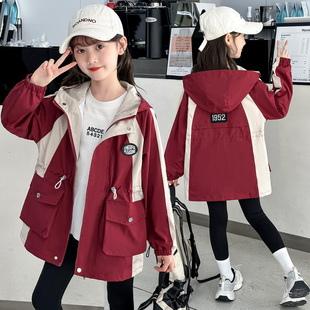 女童外套春秋款2025新款儿童女孩早秋独特女大童秋季超好看冲锋衣
