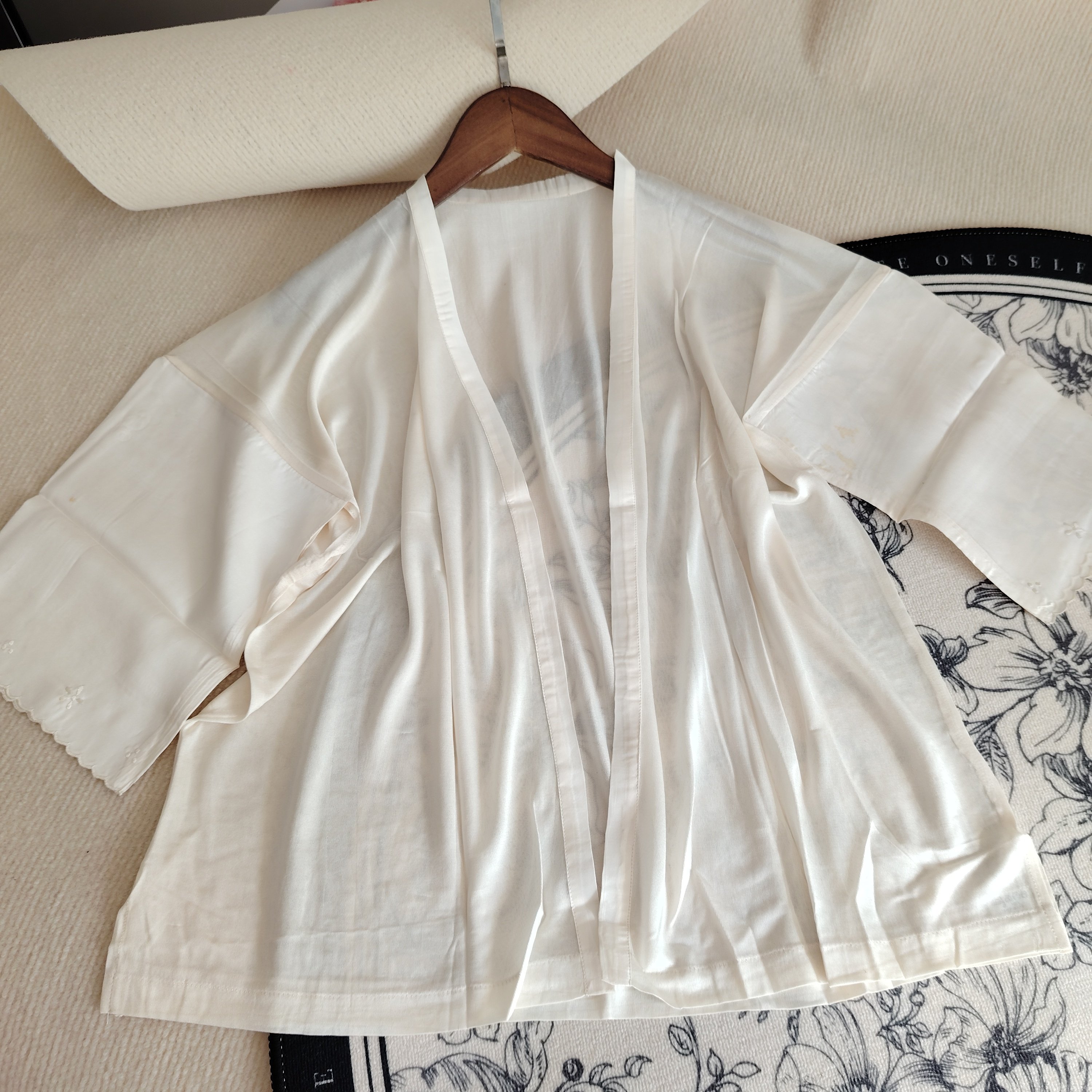 真丝手工刺绣七分袖出口薄款开衫喇叭桑蚕丝披肩连衣裙外搭外搭