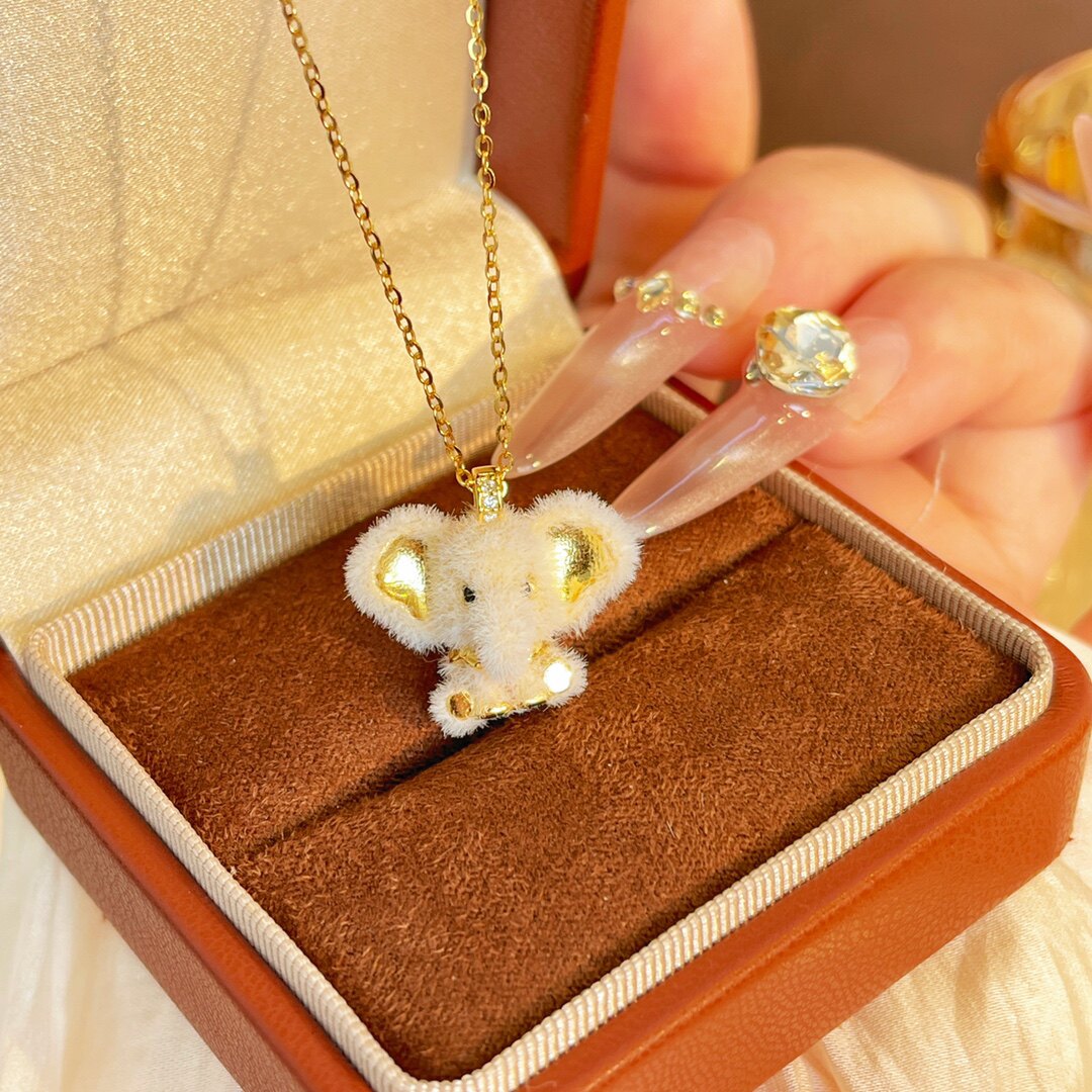 s925纯银毛绒绒小象吊坠项链女锁骨链植绒可爱时尚甜美情人节礼物
