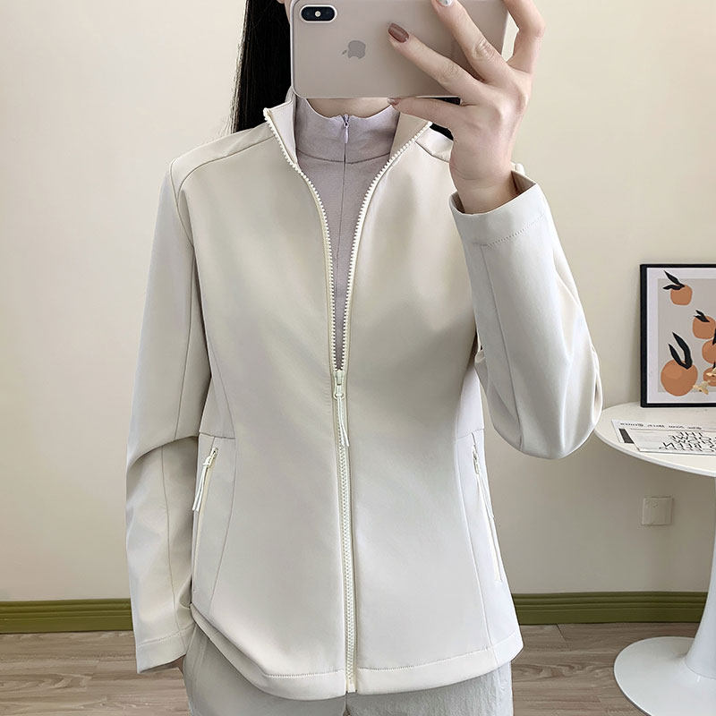 户外立领运动夹克女2026新款春秋外套防风防水软壳冲锋衣透气女款