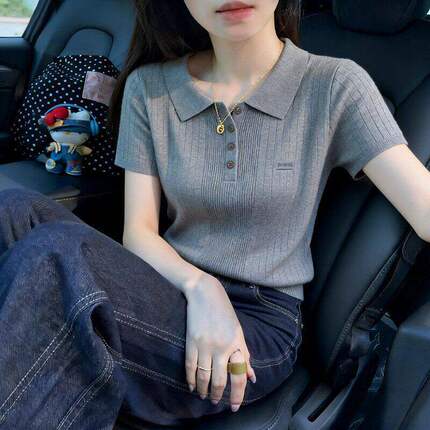 灰色polo领简约坑条修身短袖T恤2026夏季多巴胺巨好看精致上衣女