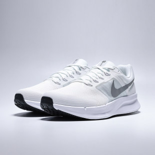 2026夏季 DR2695 RUN 3缓震透气耐磨运动跑步鞋 122 SWIFT 耐克男鞋