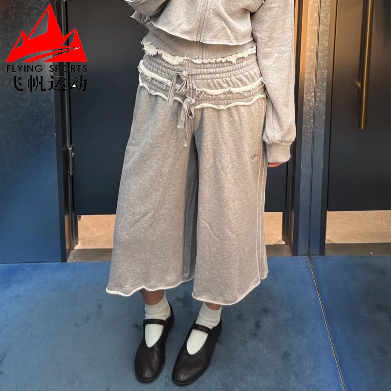 阿迪达斯三叶草女裤2026冬街头风双层纯棉宽松阔腿运动中裤KT4660