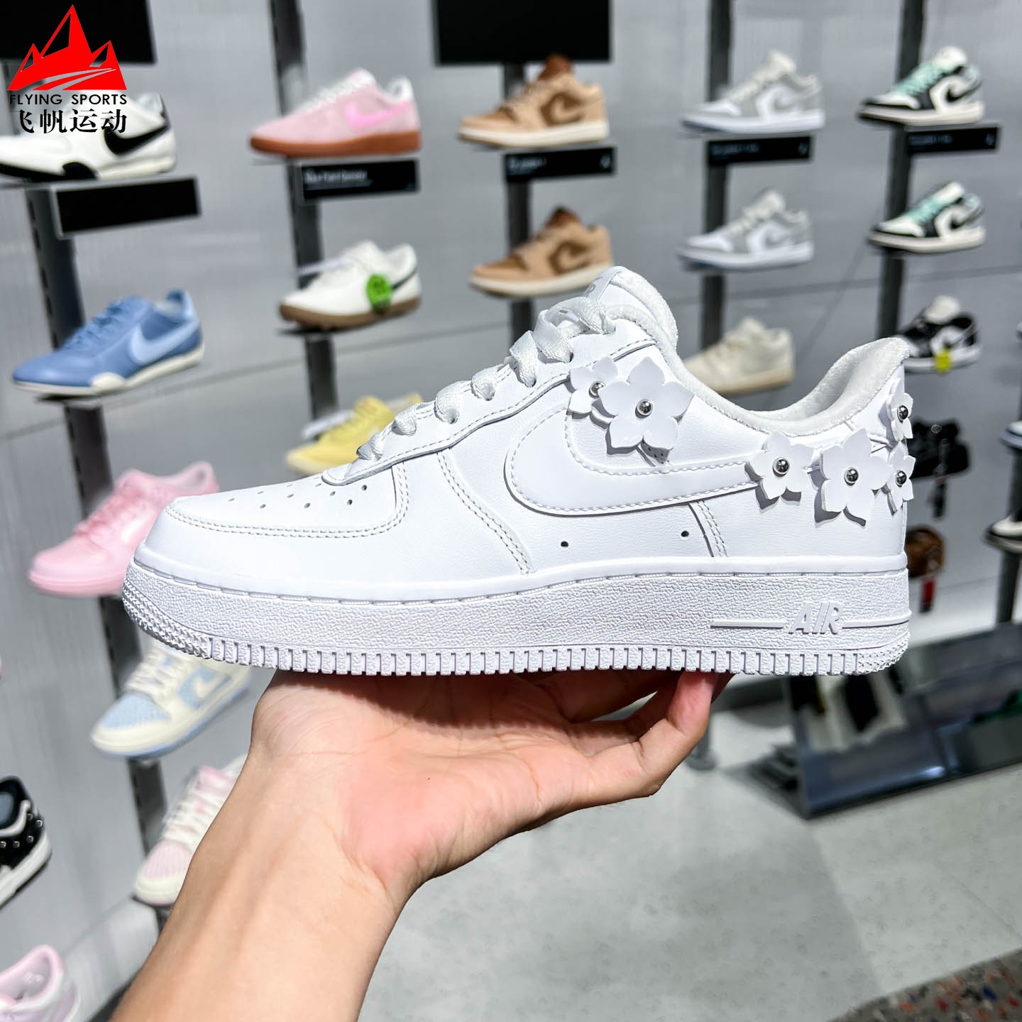 NIKE耐克2026秋季新款女空军一号立体小花朵厚底休闲鞋IR8637-100