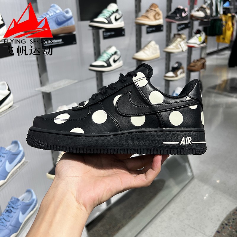 NIKE耐克女鞋2026秋款Air Force 1 07黑白波点休闲板鞋IR8647-001