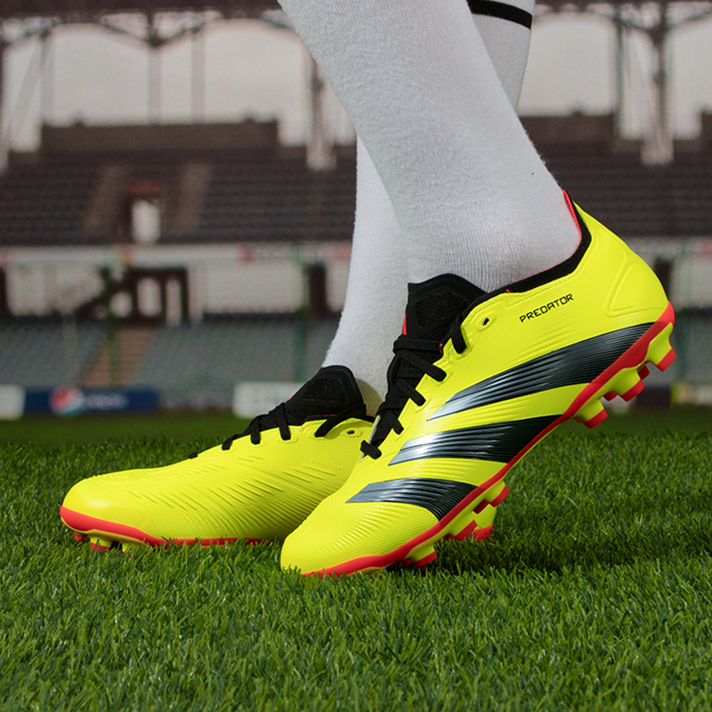 中端AG短钉防滑运动训练鞋男鞋